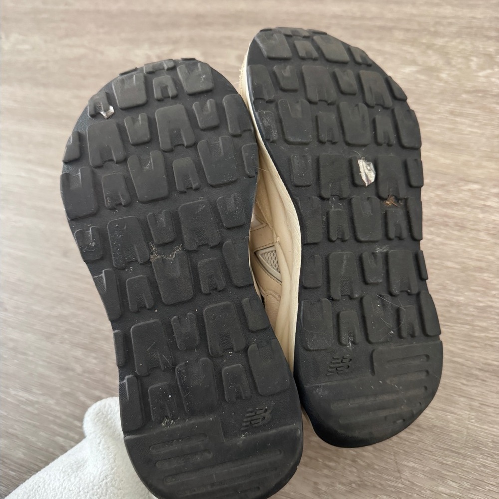 New Balance 57/40 Sea Salt Sneakers Women’s 6.5 - Picture 6 of 8